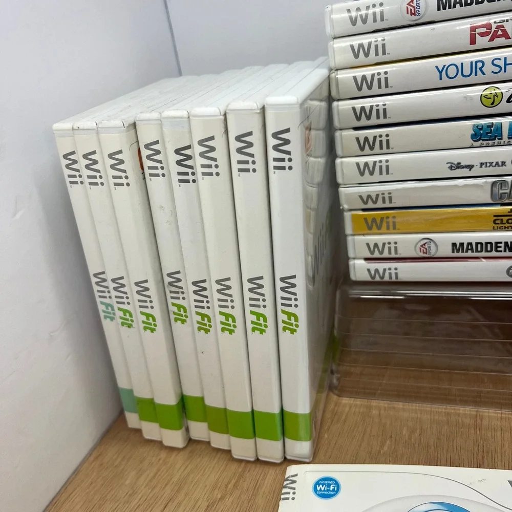 Nintendo Wii Video Game Lot 21 Games Wii Fit Madden COD Star Wars Tested Covers